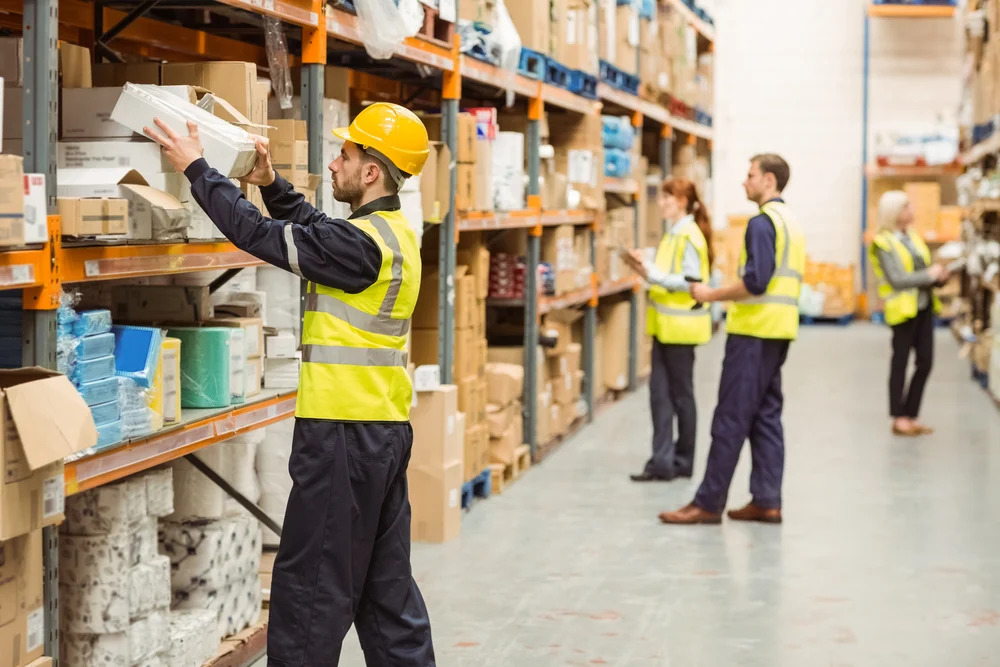 Warehouse & Manufacturing Jobs in Canada